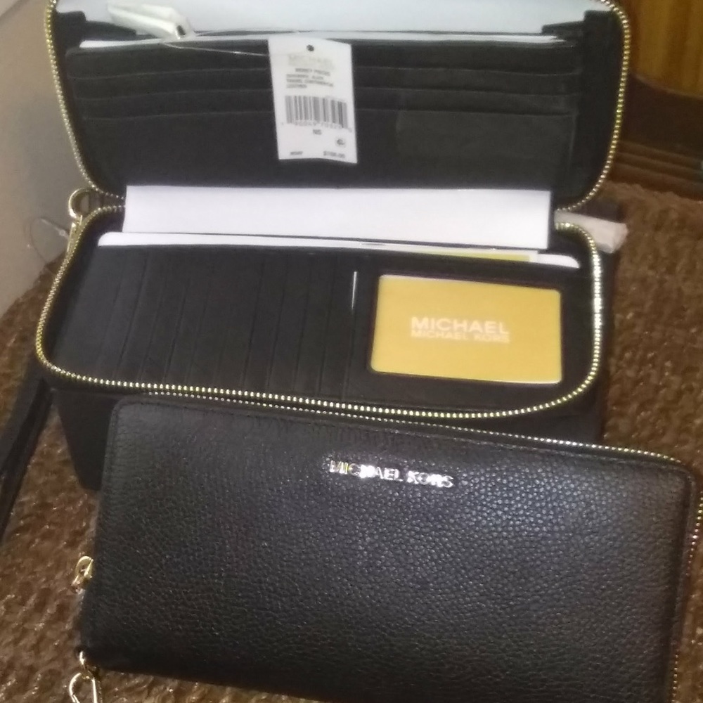 Clutch purse